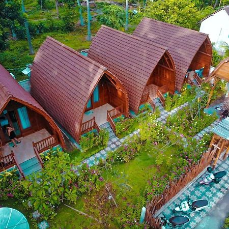 The Peace Arta Bungalow Batununggul Exterior foto